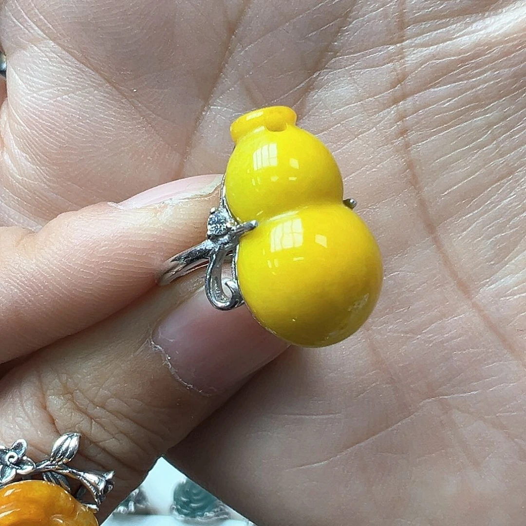 翡翠戒指未镶嵌馨*炸