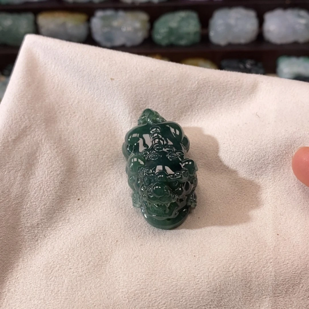 翡翠未镶嵌颈饰天然翡翠吊坠貔貅