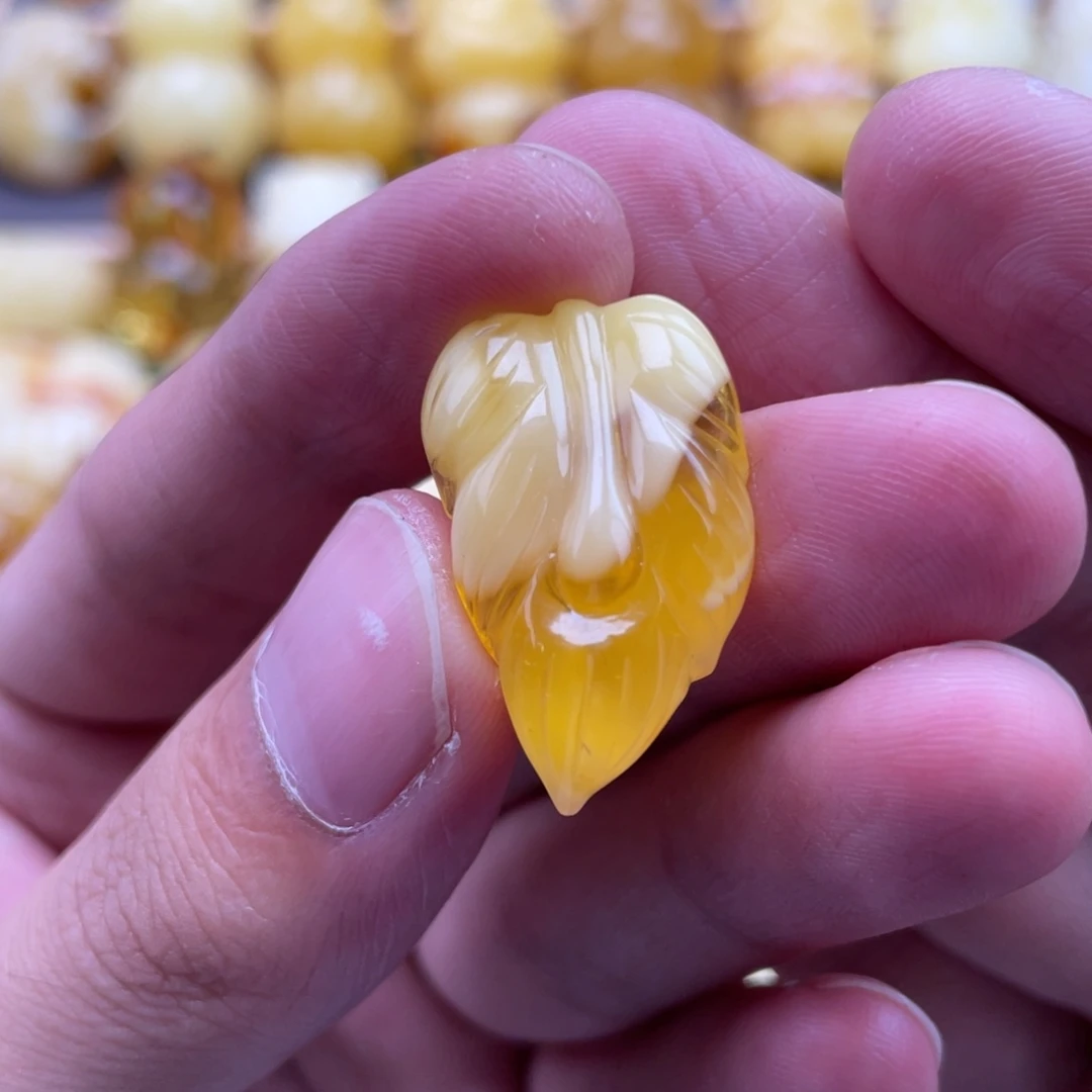 琥珀未镶嵌裸石蜜蜡