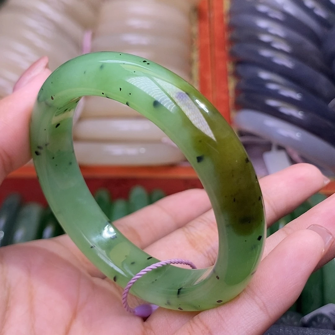 颈饰未镶嵌和田玉碧玉果绿一口糖手镯53