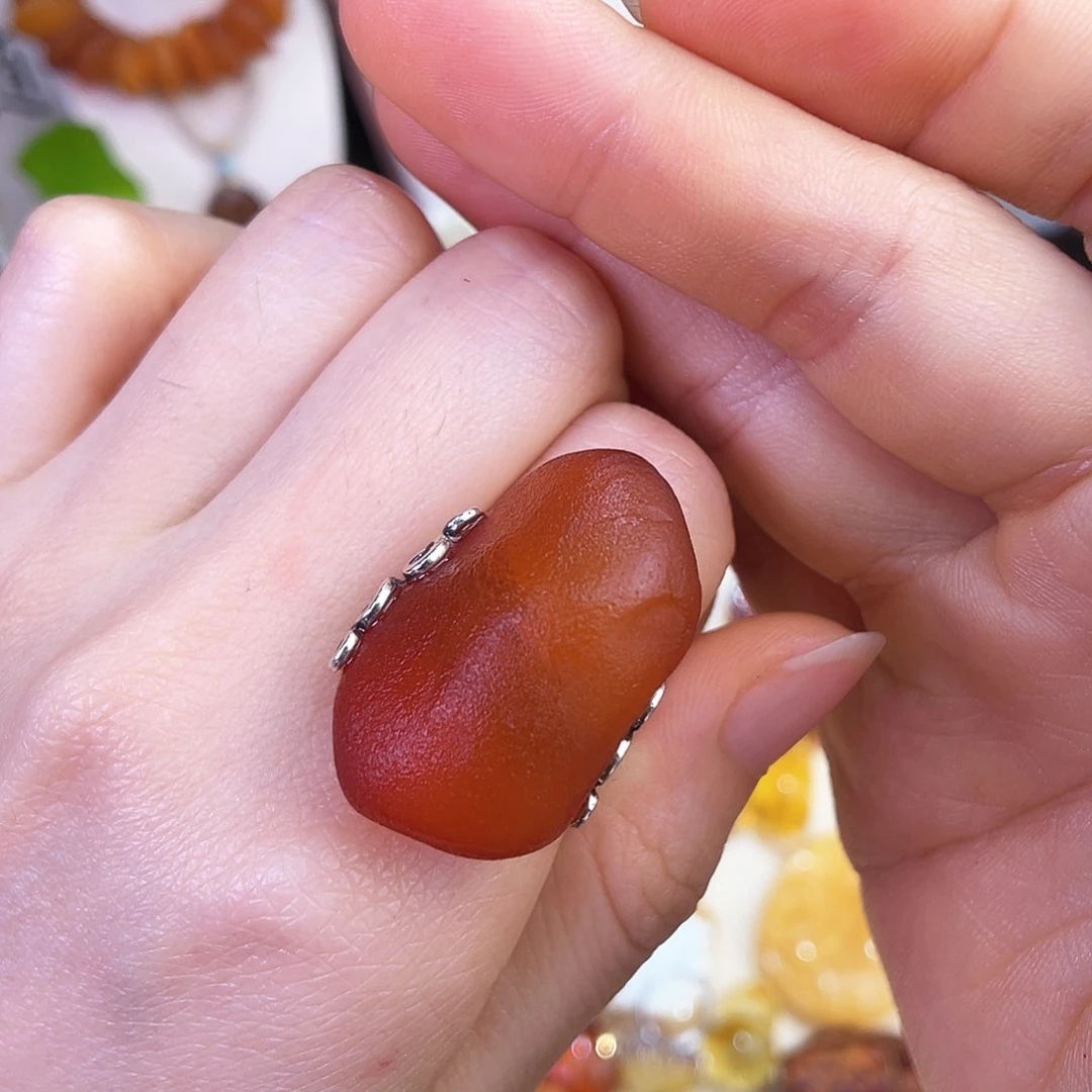 未镶嵌琥珀珠宝奇石