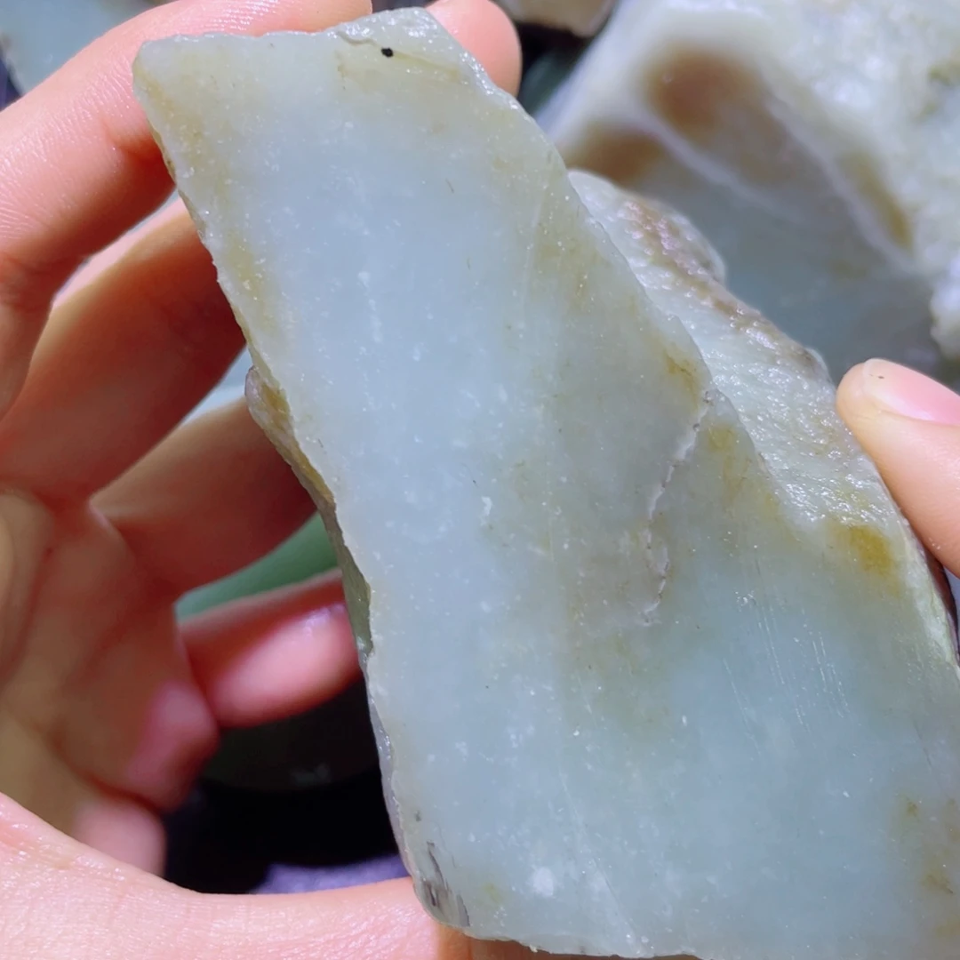 和田玉未镶嵌珠宝半成品