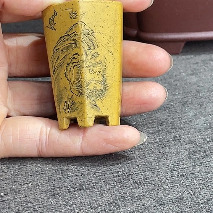 紫砂茶盘在干嘛了