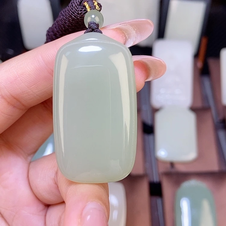 【闪购商品】颈饰未镶嵌和田玉