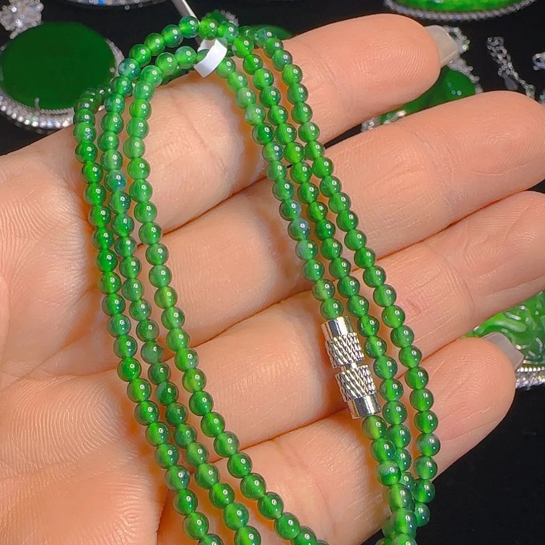 翡翠吊坠(赠链)未镶嵌