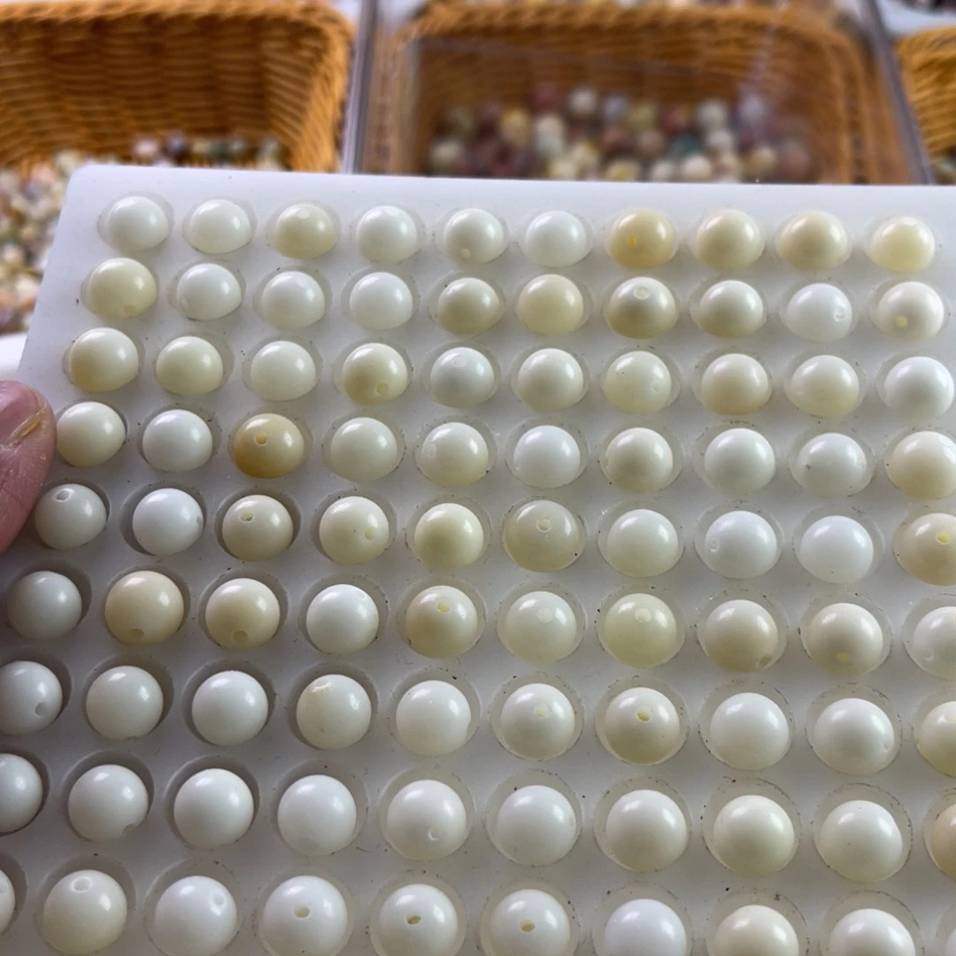 白玉菩提吊坠瑕疵10白玉圆珠200颗