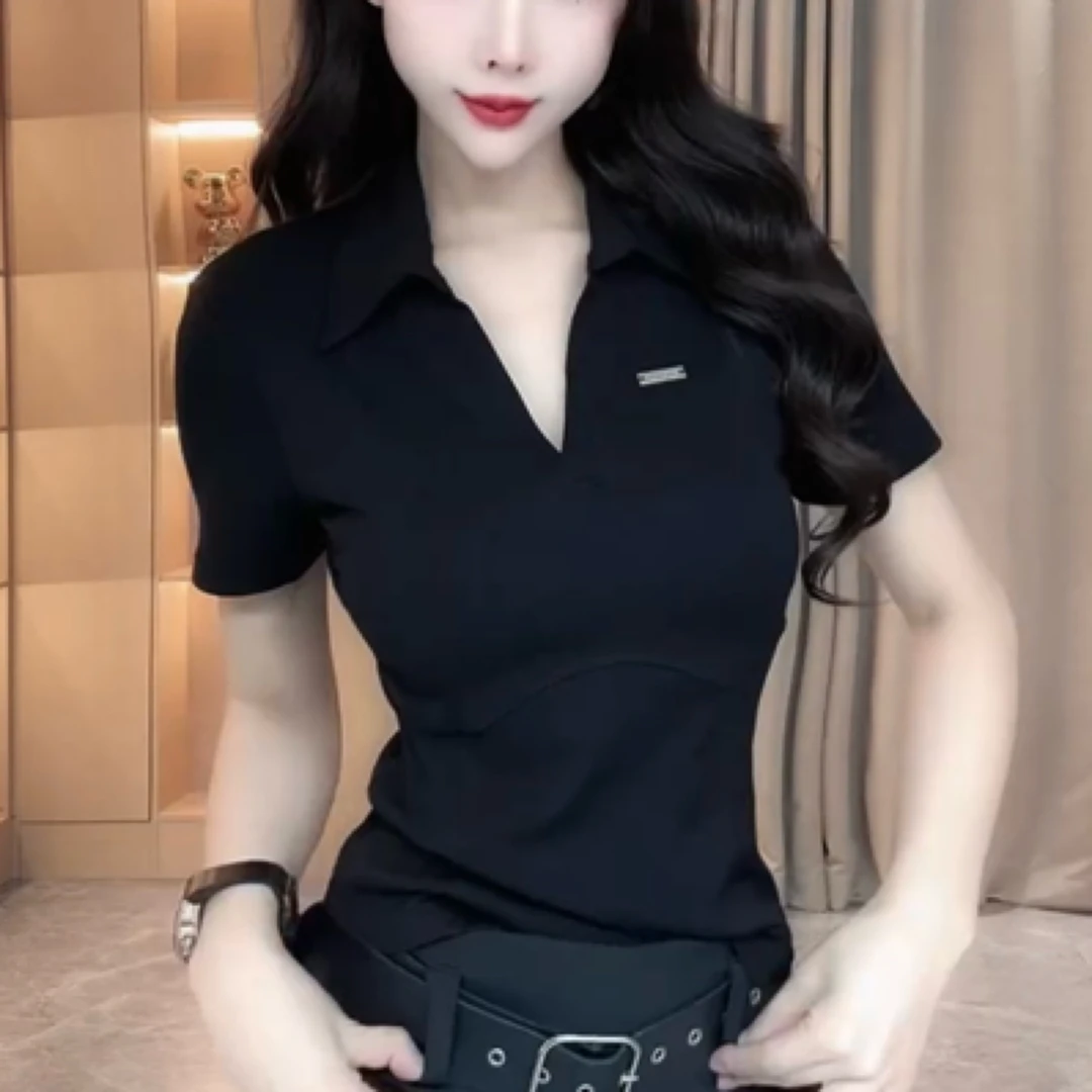 2025翻领短袖T恤时尚洋气百搭显瘦遮肉小衫减龄透气