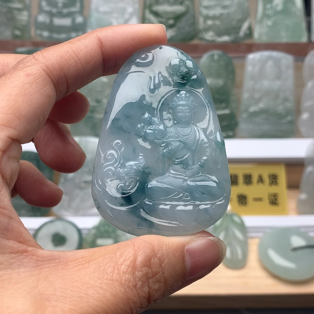 利***美翡翠未镶嵌颈饰大势至