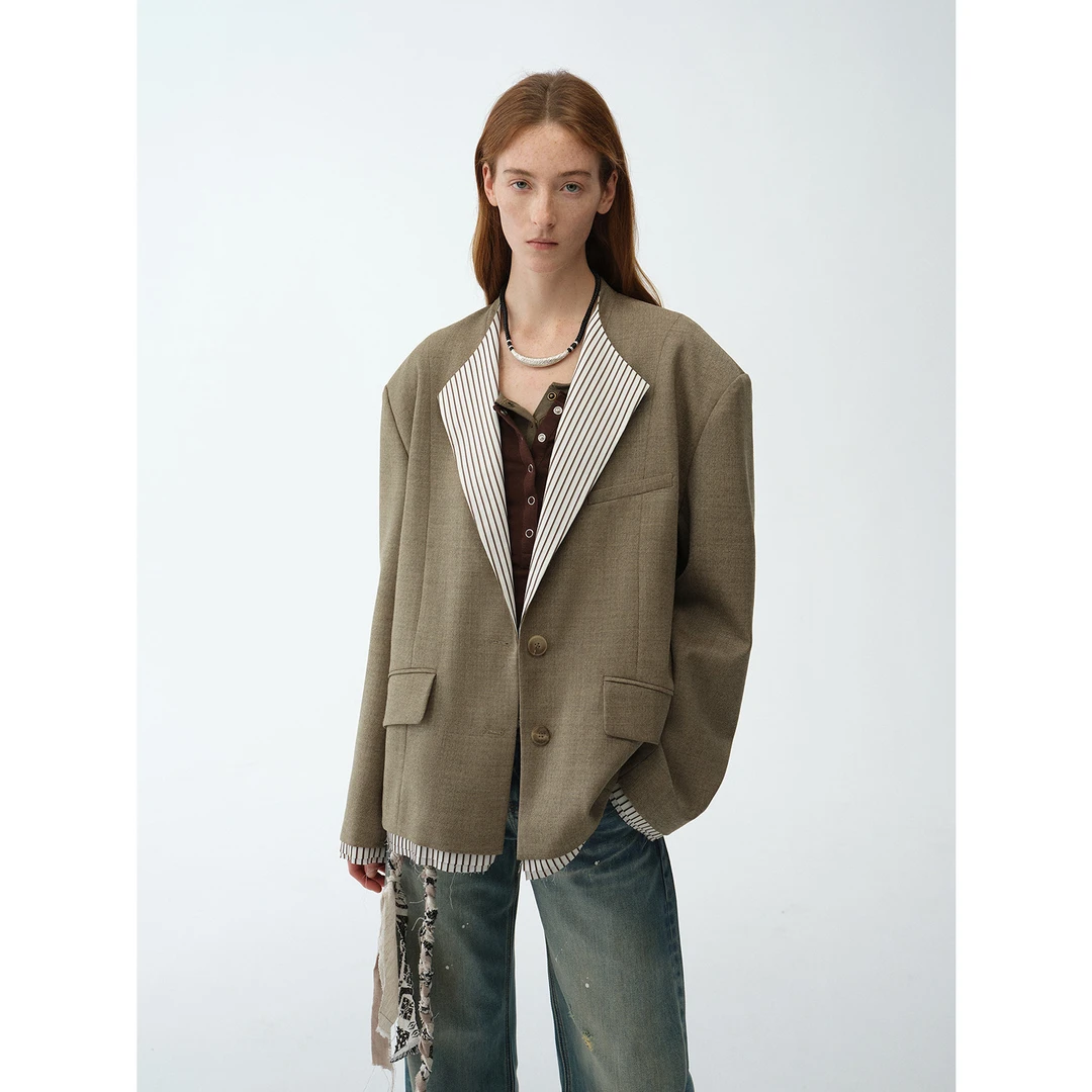 [实穿新复古]付智恩 伦敦日记 设计感翻领毛边撞色西装外套