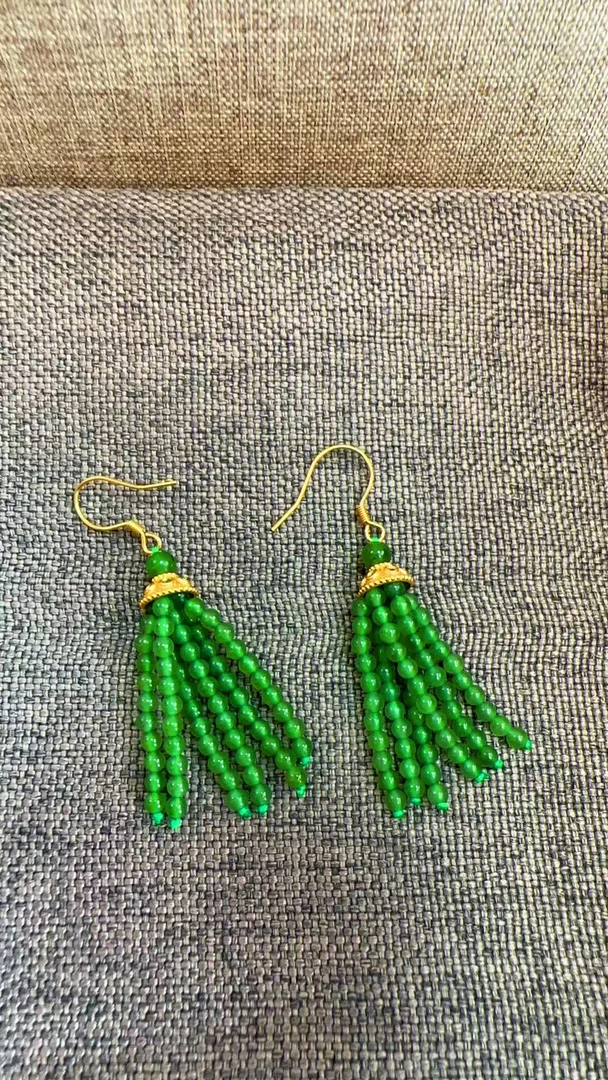 天然碧玉苹果绿耳饰 多样性发其一