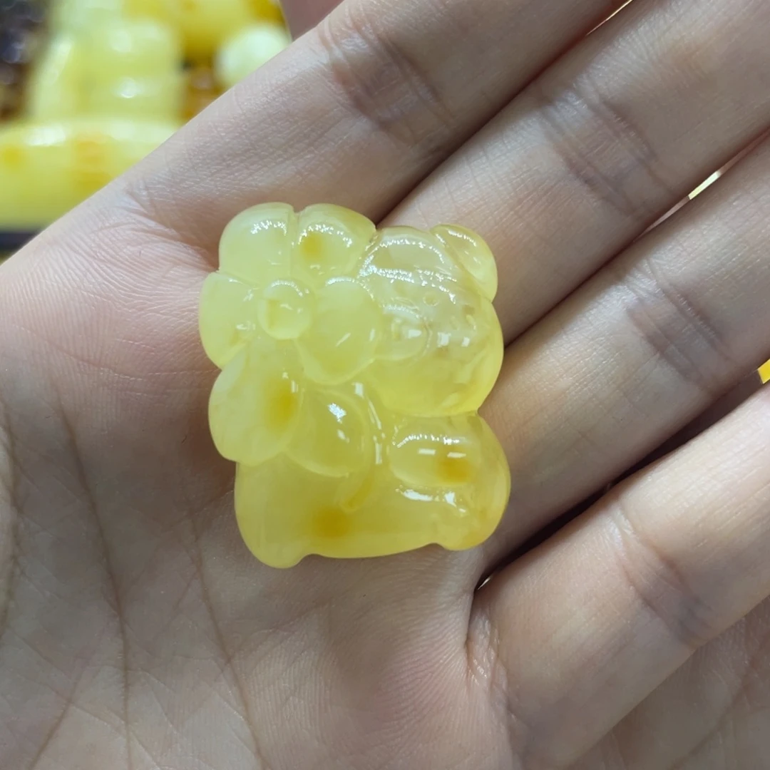 未镶嵌琥珀裸石天然琥珀