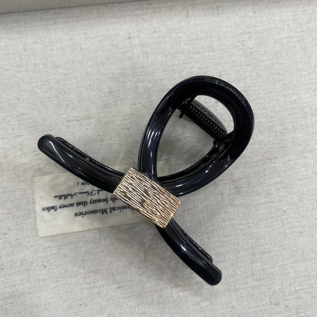 韩国 东大门 极简高级感气质抓夹鲨鱼夹