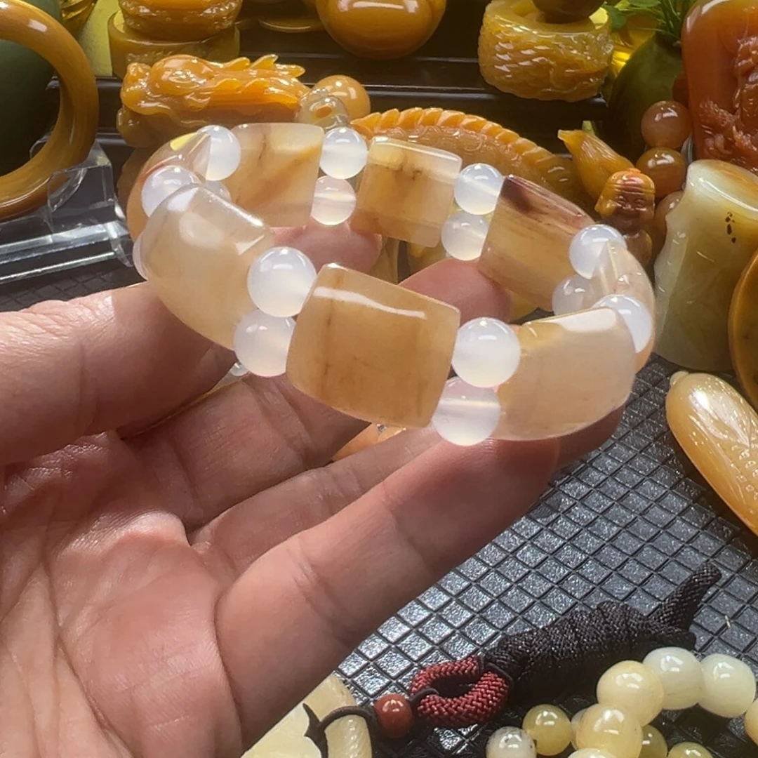 石英质玉未镶嵌颈饰