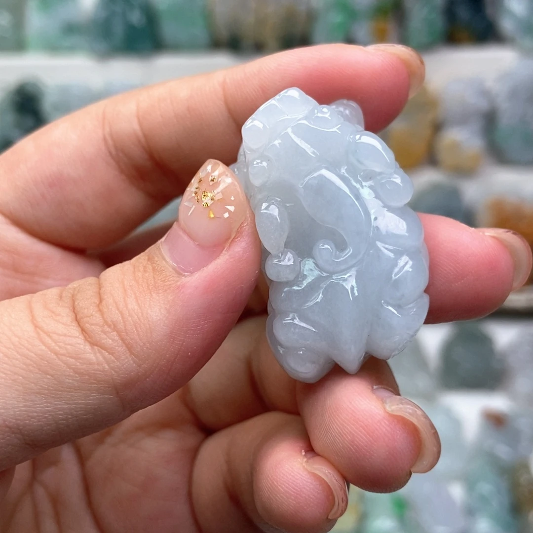 翡翠未镶嵌吊坠(赠链)口含珠