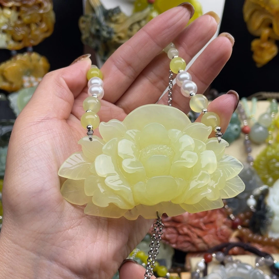 未镶嵌蛇纹石玉颈饰