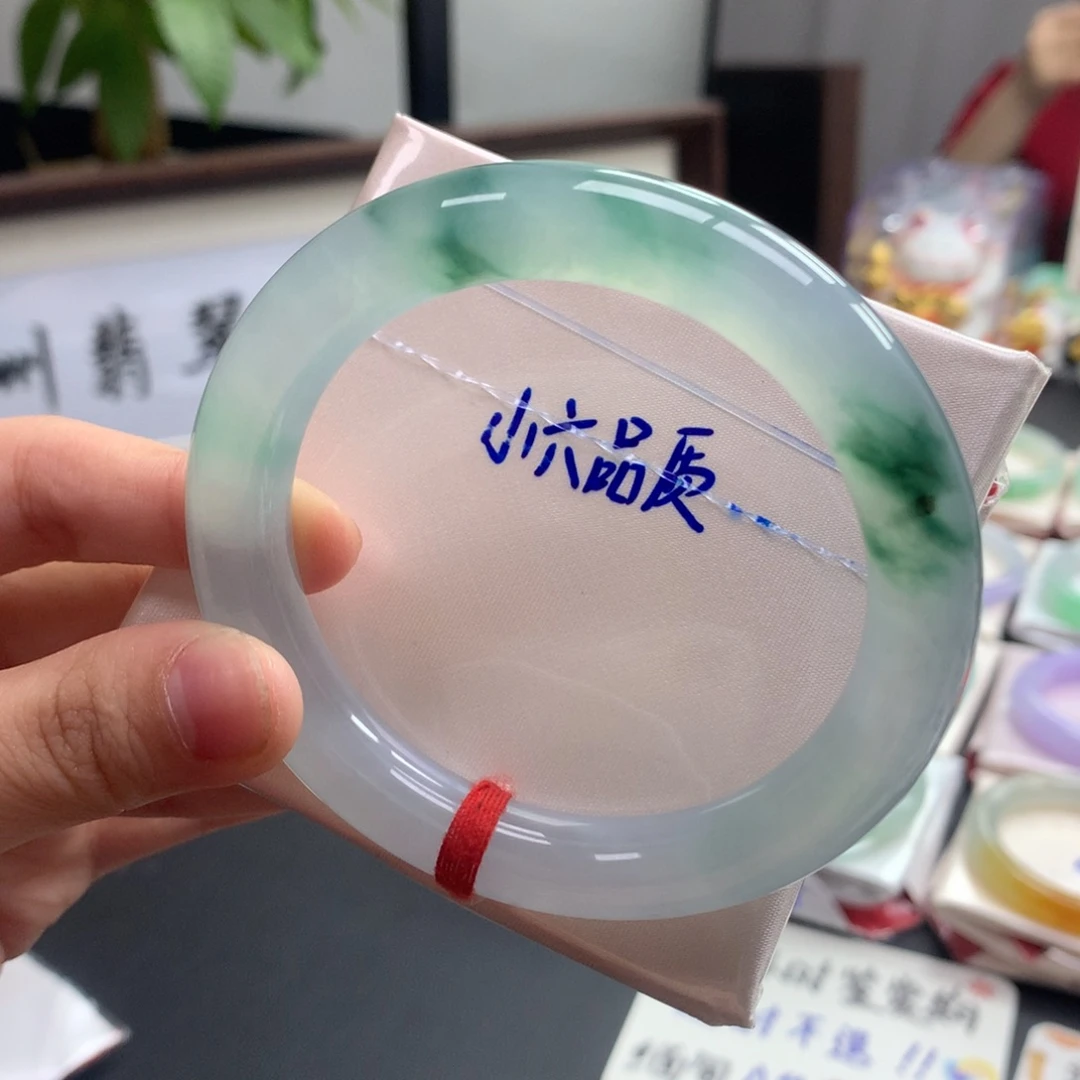 翡翠未镶嵌手镯32号飘花毕业