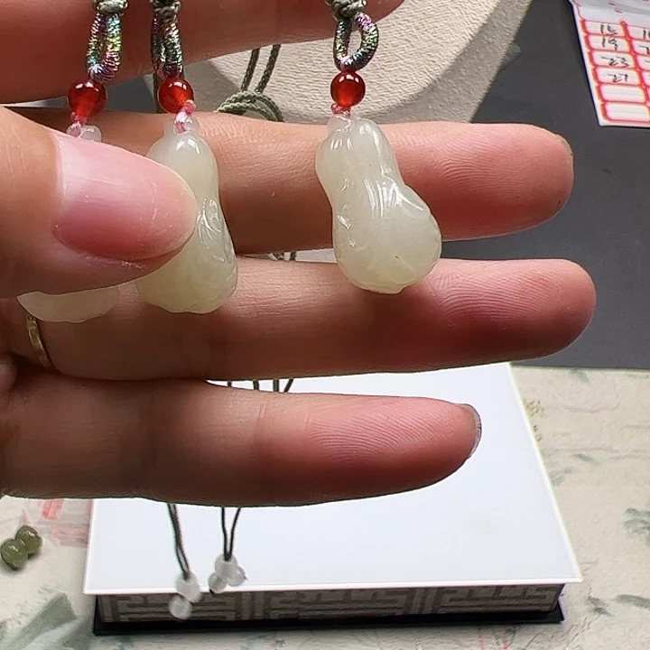 和田玉未镶嵌颈饰14