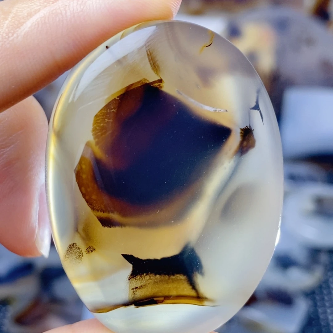 玛瑙/玉髓未镶嵌珠宝奇石