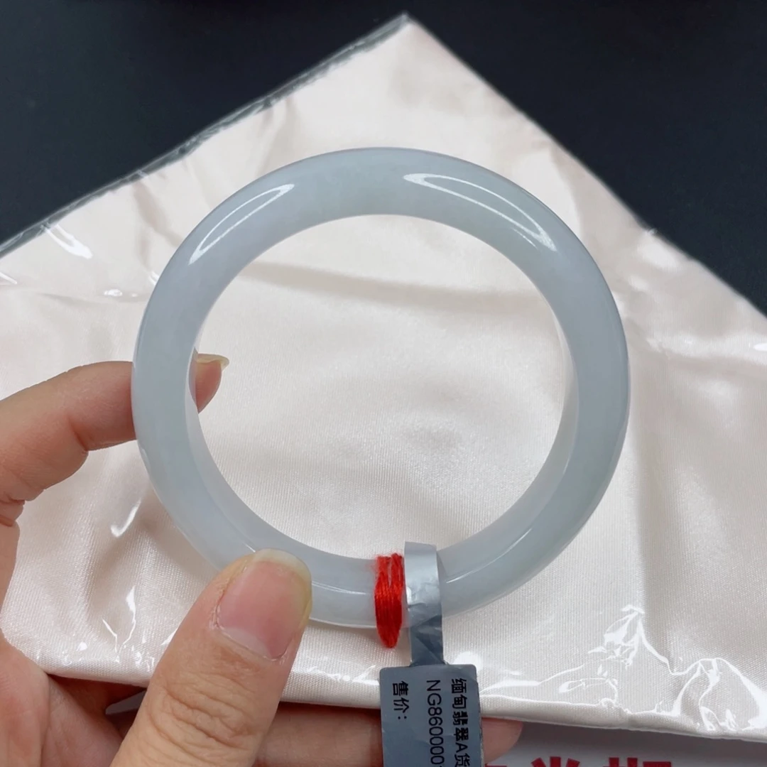 翡翠未镶嵌手镯A货冰透水润