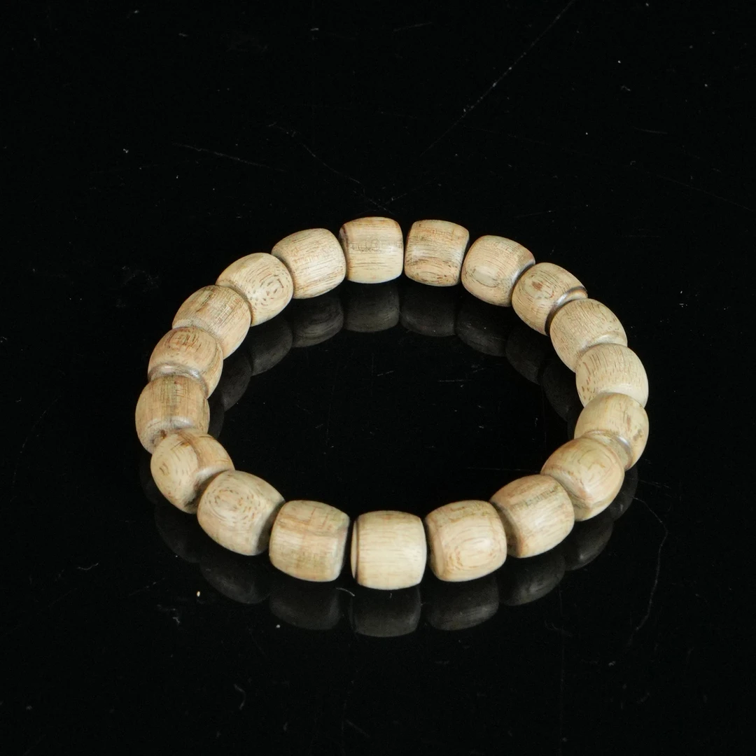 B822 柬埔寨软丝老料沉香桶珠手串 1.08x1.04cm 8.56g