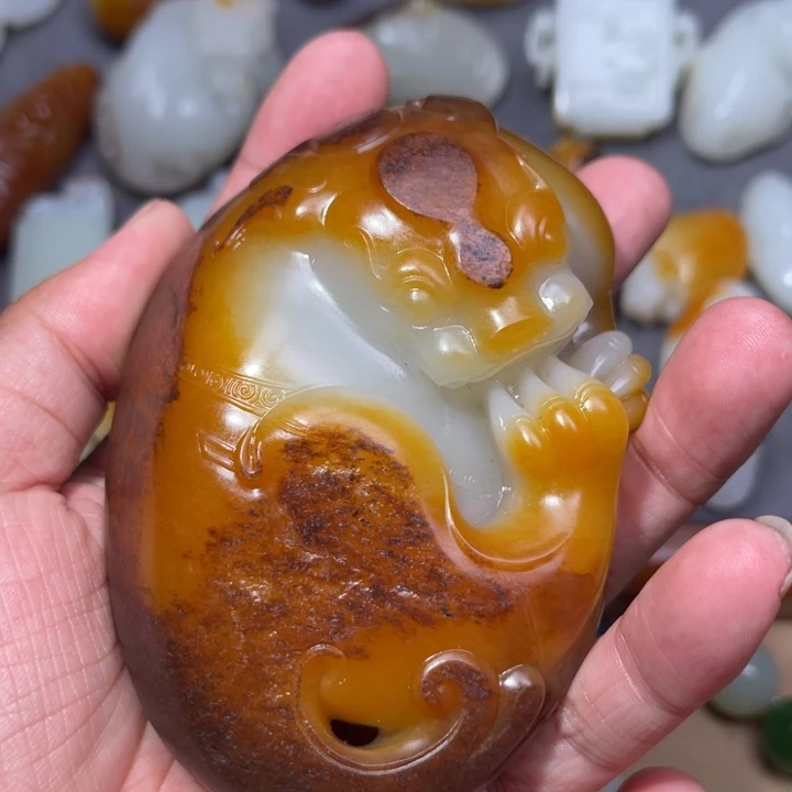 和田玉未镶嵌颈饰水**南