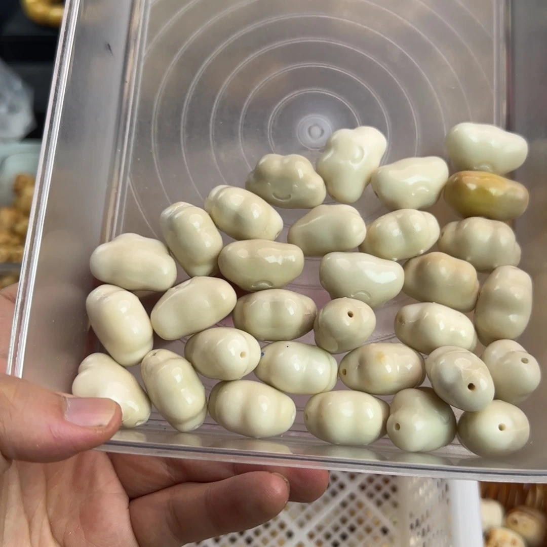 手串菩提根/象牙果瑕疵白色31颗表情云朵处理无售后有裂
