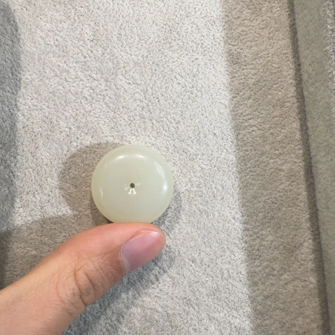 小***儿和田玉未镶嵌吊坠(赠链)