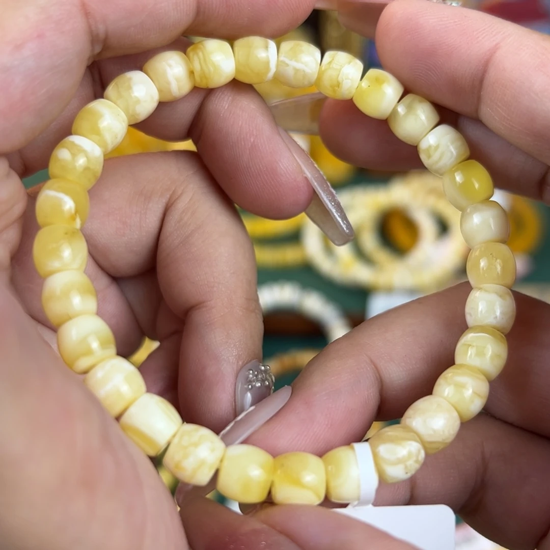 未镶嵌琥珀珠宝奇石