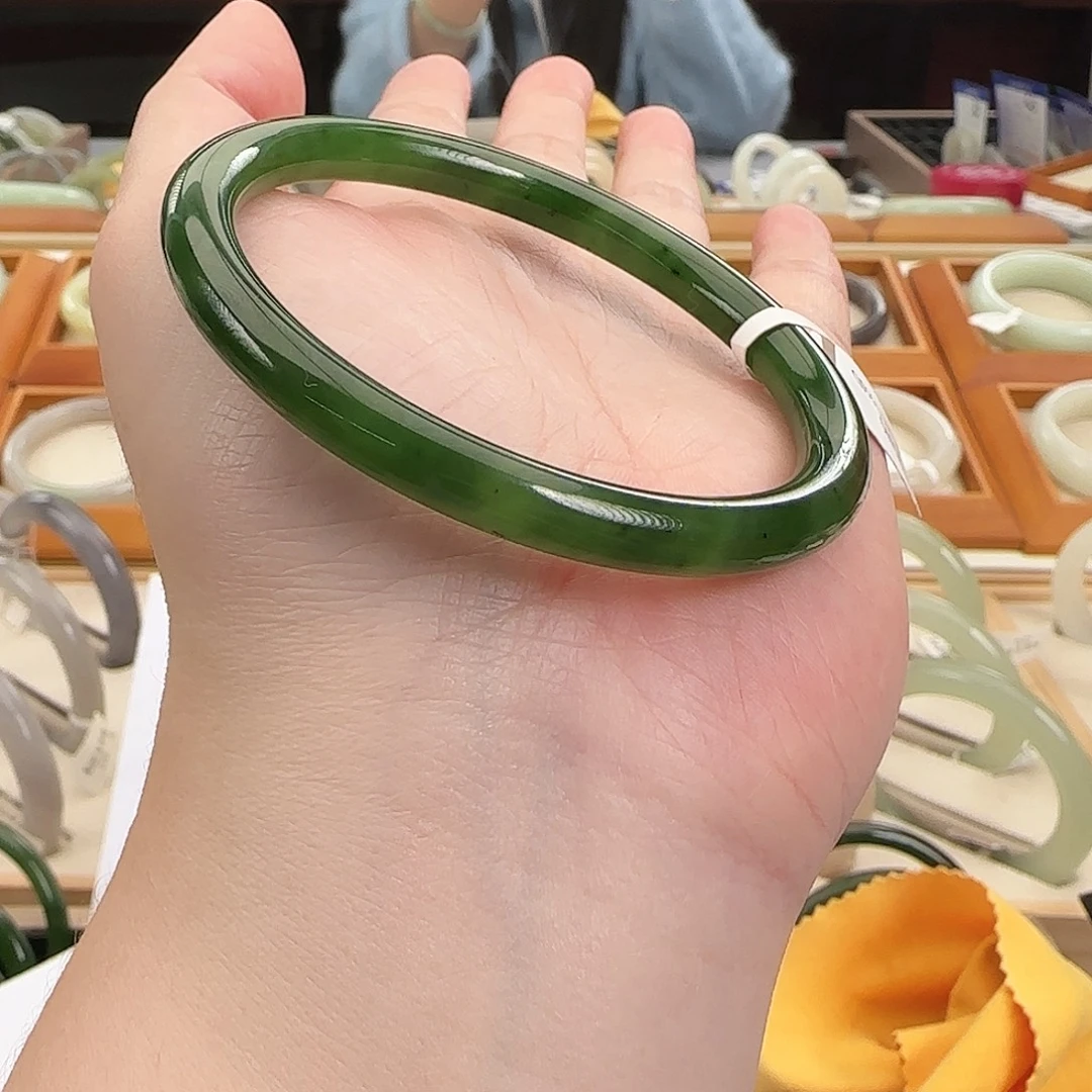 和田玉未镶嵌手镯59