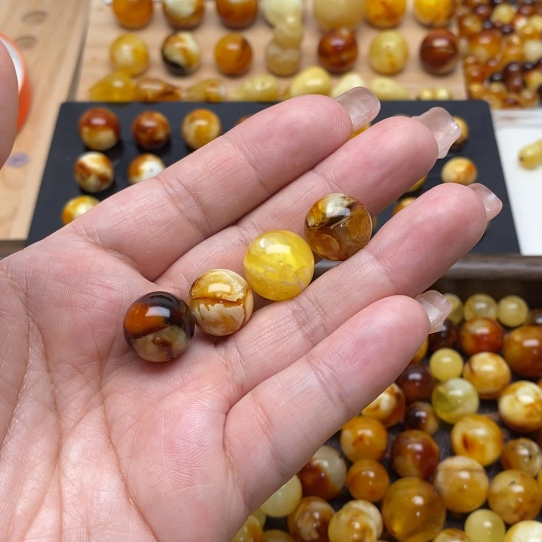 枫***度蜜蜡未镶嵌裸石蜜蜡