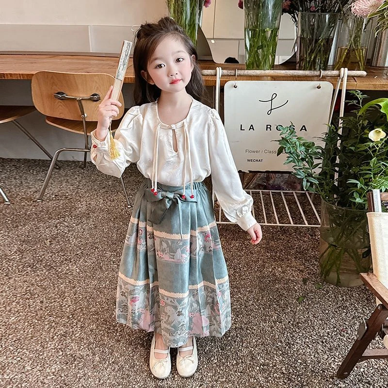 女童连衣裙套装春季2025新款洋气儿童中式汉服女宝宝马面裙两件套