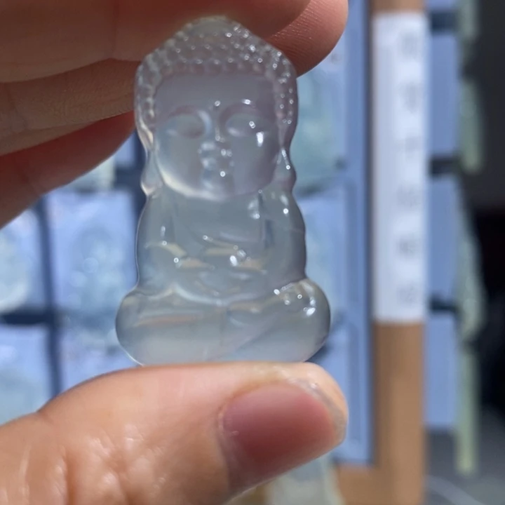 岫玉未镶嵌颈饰吊坠