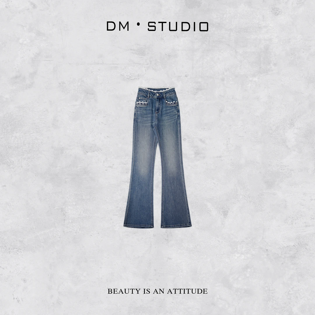 DEDM-DM•STUDIO/复古轻奢拼蕾丝腰头修身显瘦微喇牛仔裤（8836）