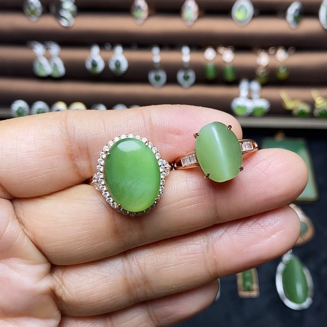 吊坠(不含链)银S925镶嵌和田玉（碧玉）一**秋戒指