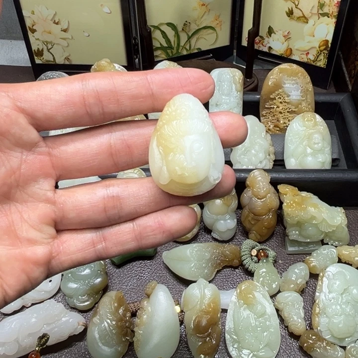 和田玉未镶嵌颈饰