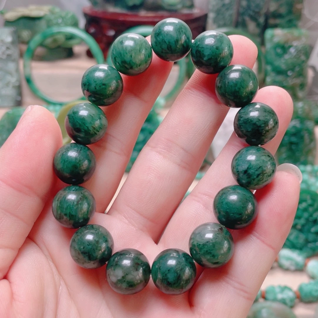 独山玉未镶嵌颈饰