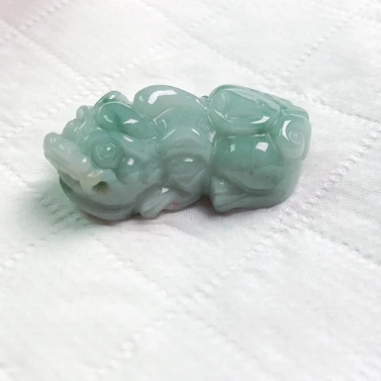 翡翠颈饰未镶嵌寒**影吊坠