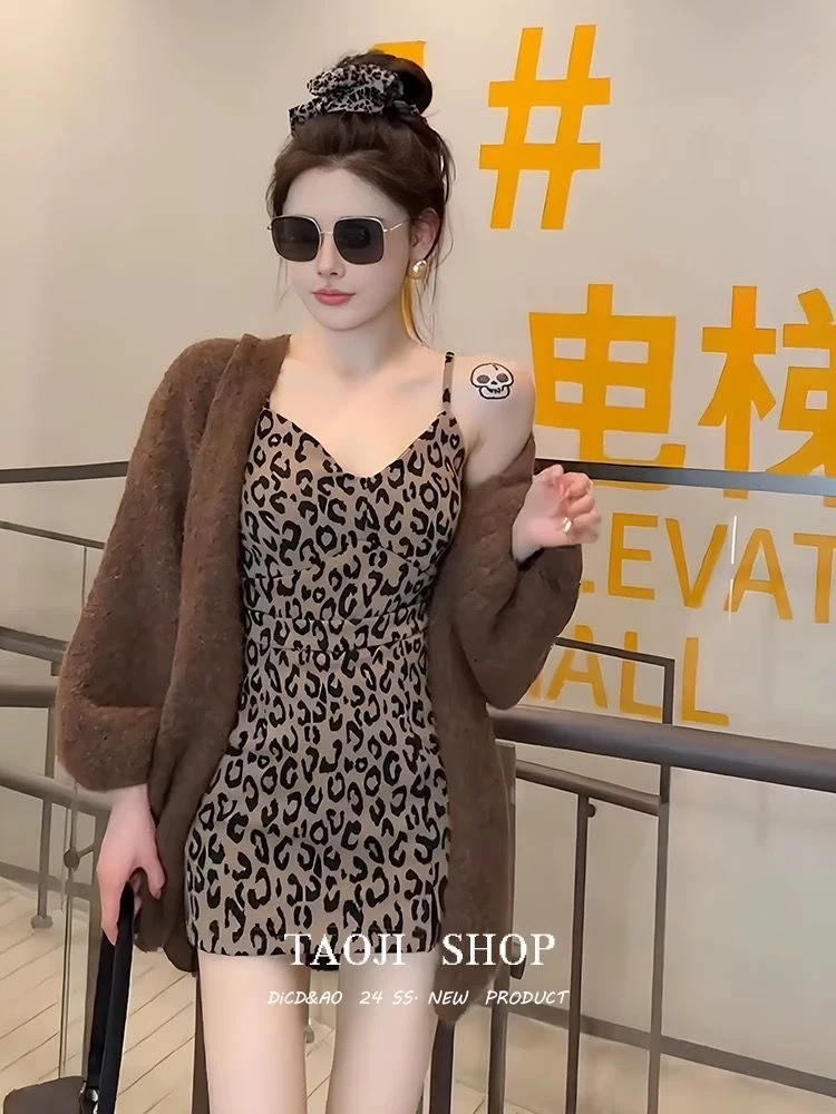 2025爆款复古豹纹套装女辣妹性感吊带背心高腰显瘦包臀短裙两件套