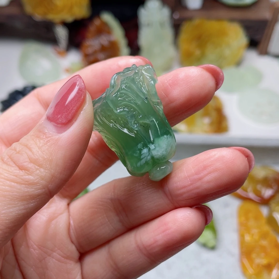 蛇纹石玉颈饰未镶嵌朋**敬
