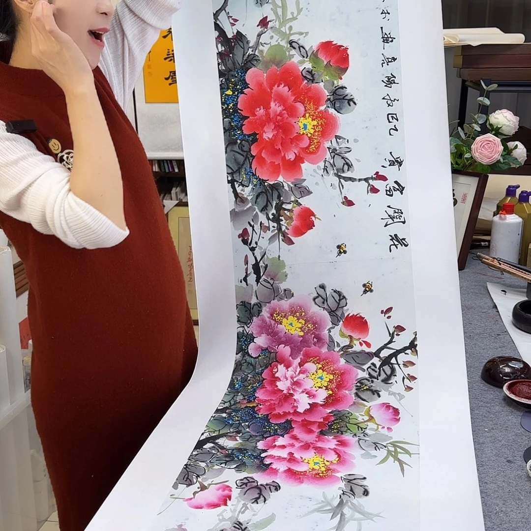 国画伊人阳亮牡丹国画