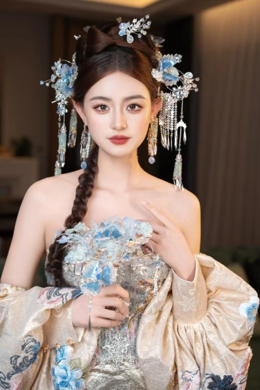 新娘头饰蓝色系百搭