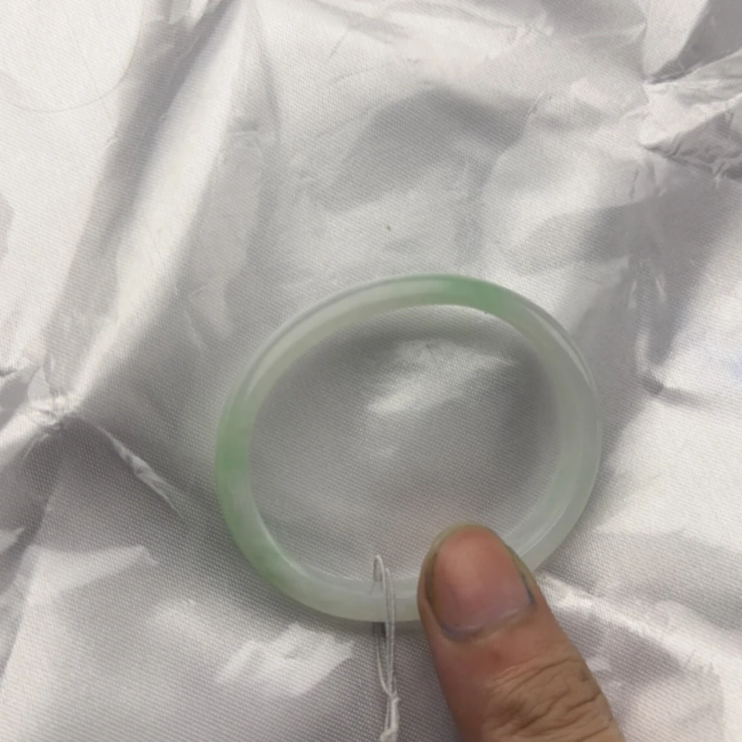 4号翡翠绿色手镯A货52-53圈贵妃糯冰有纹裂