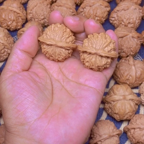 【闪购商品】文玩核桃吊坠天地39