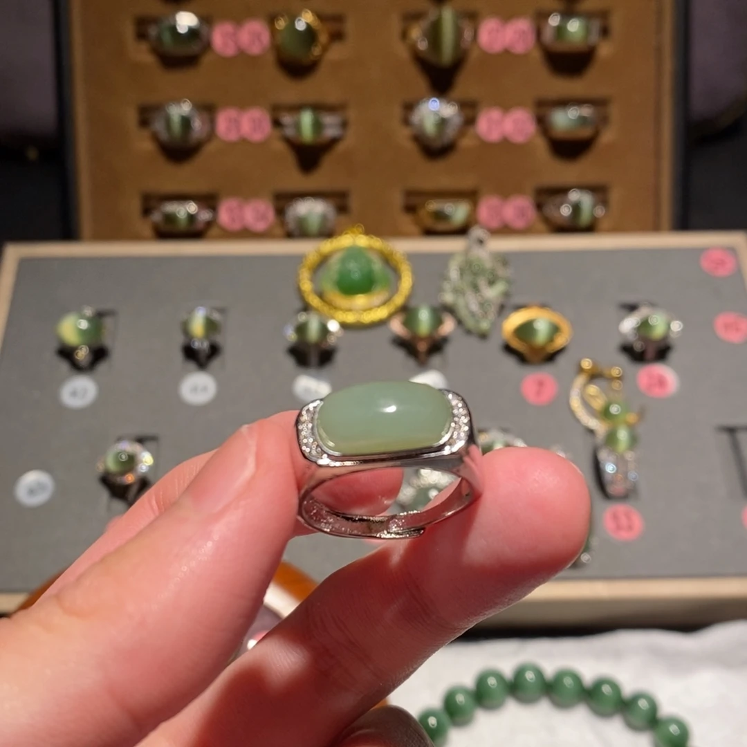 和田玉未镶嵌戒指