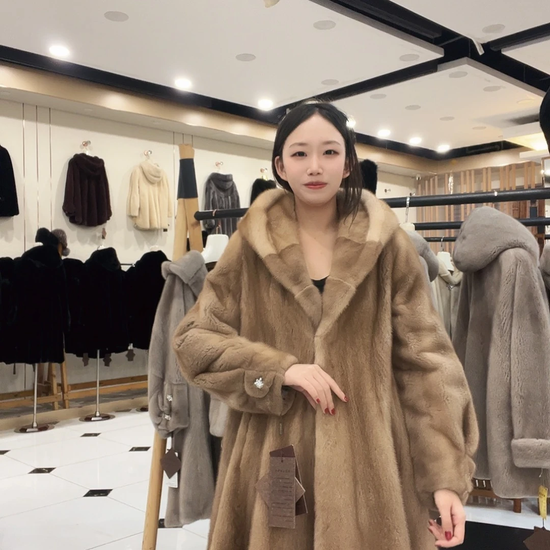 帕斯条一米长带浪大衣