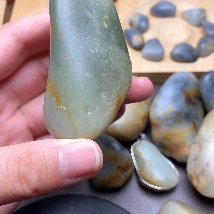 未镶嵌和田玉挂件3
