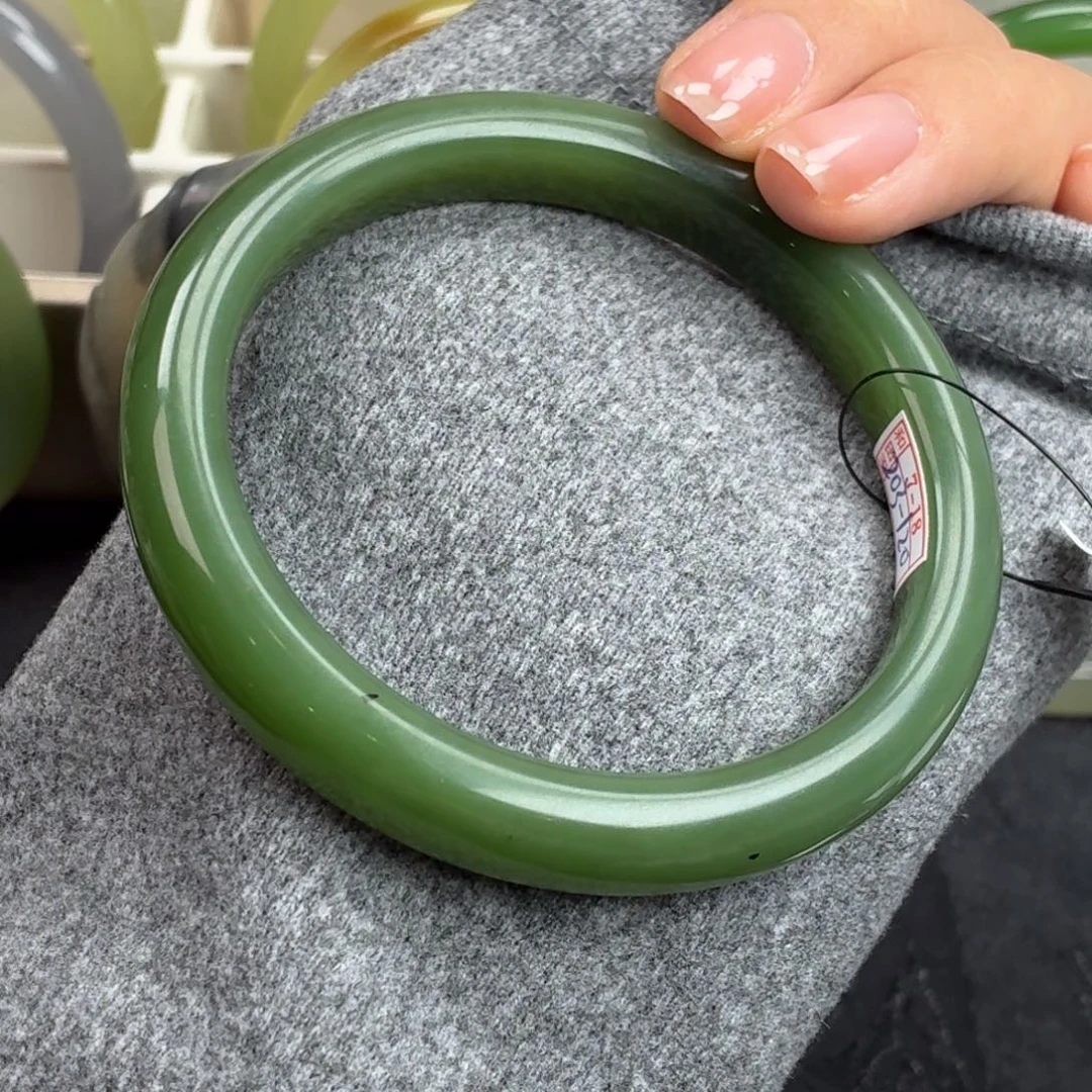 和田玉未镶嵌手镯碧玉58号