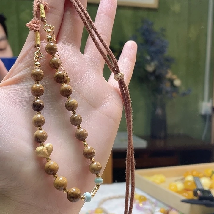 蜜蜡未镶嵌裸石项链