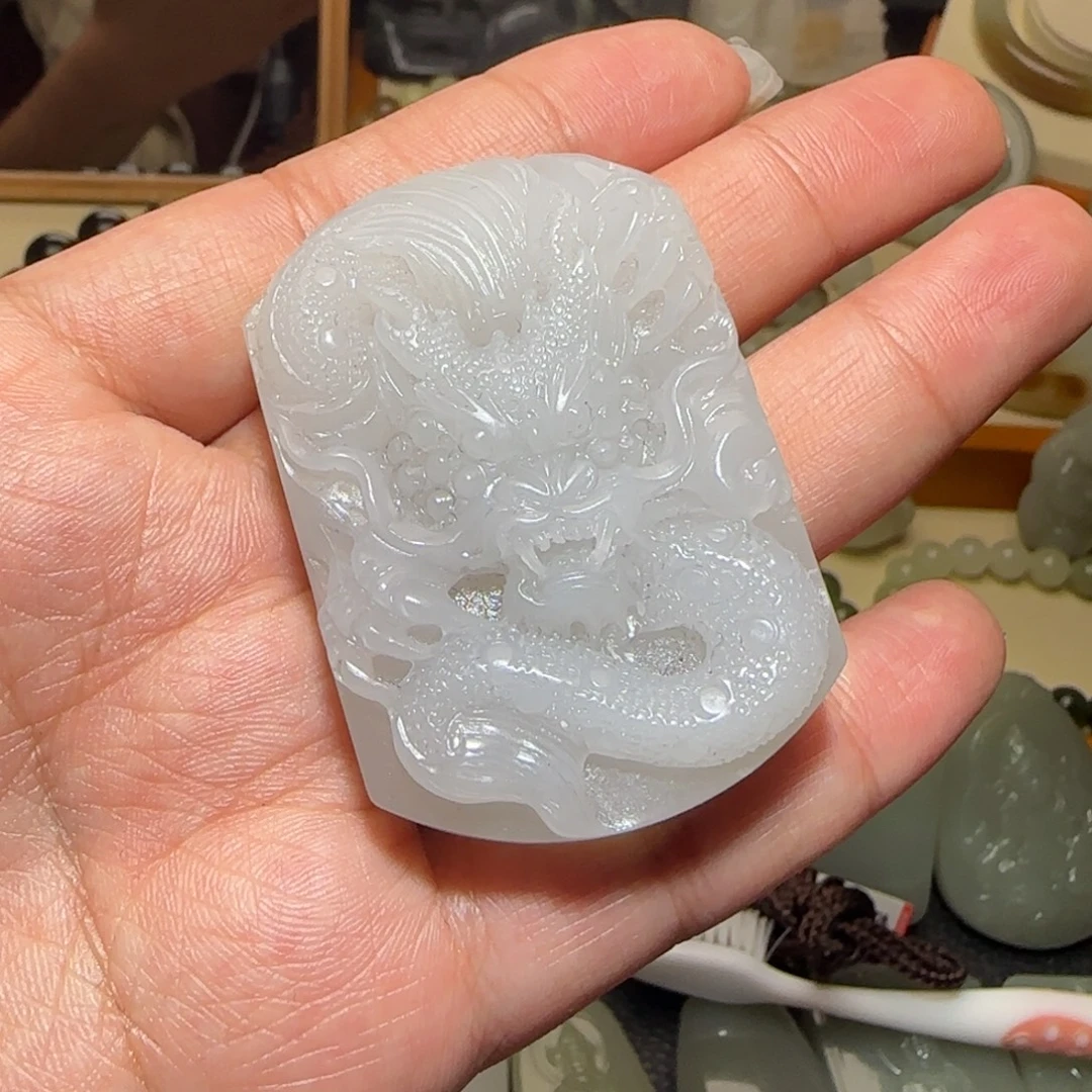 *****和田玉未镶嵌颈饰