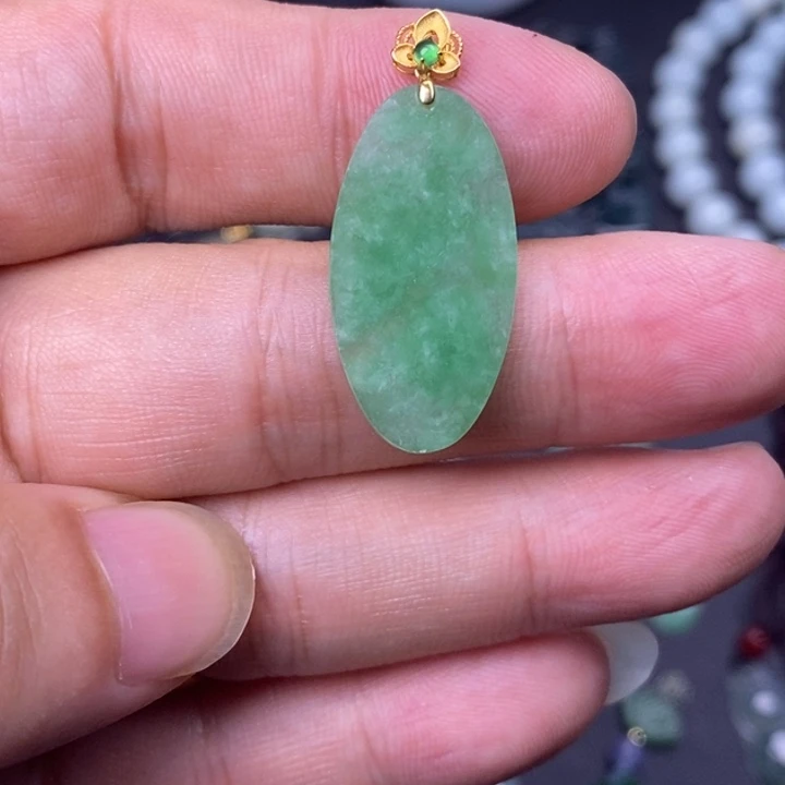 翡翠18K金镶嵌颈饰天然缅甸翡翠A货吊坠